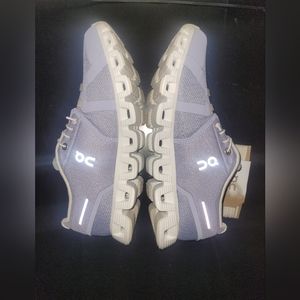 On Running casual walking sneakers women's size 9.5 color Nimbus/Alloy